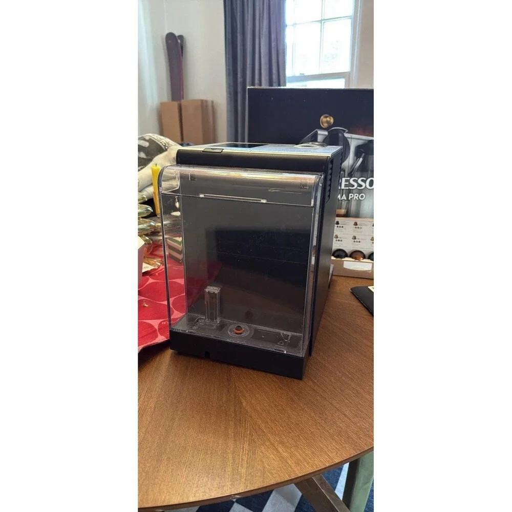 Delonghi EN750MB Nespresso Lattissima Pro Machine - Italy New In Box Retail $649